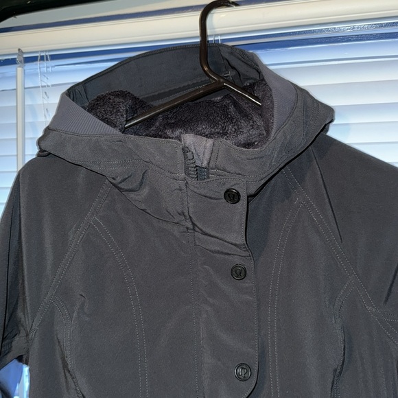 Fleece lined Lululemon zip up jacket S - Picture 2 of 10